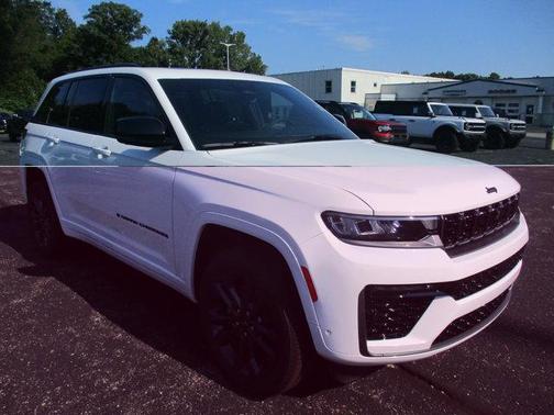 Bright White Clearcoat 2026 Jeep Grand Cherokee Limited