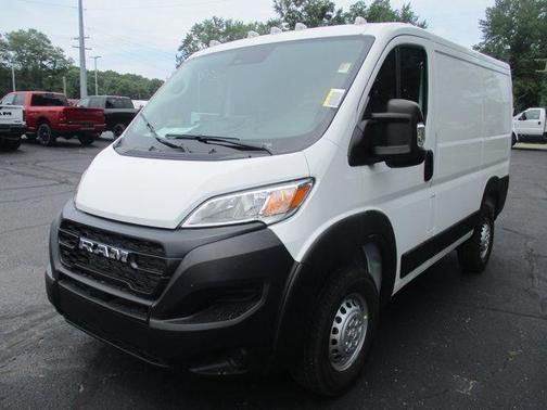 Bright White Clearcoat 2026 RAM ProMaster 1500 Low Roof