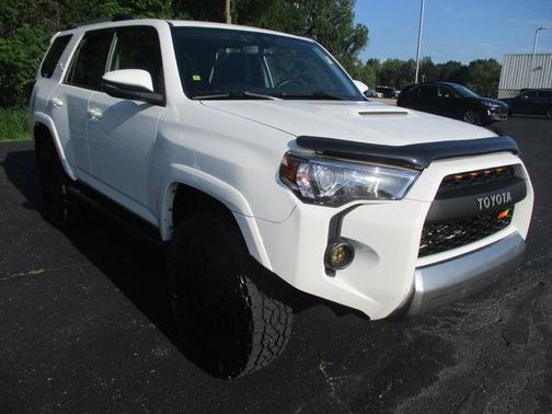 Super White 2017 Toyota 4Runner Sport