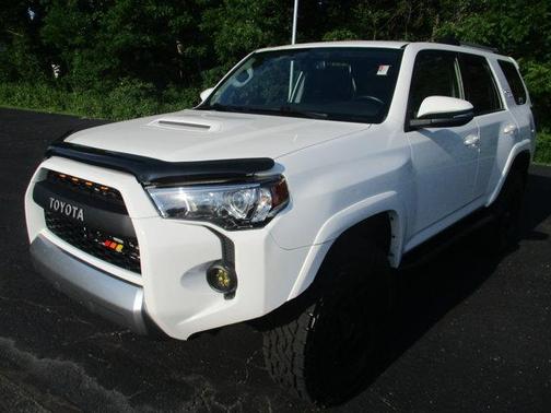Super White 2017 Toyota 4Runner Sport
