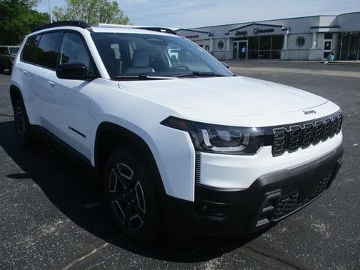 Bright White Clearcoat 2026 Jeep Cherokee LAREDO/LIMITED