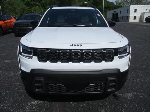 Bright White Clearcoat 2026 Jeep Cherokee LAREDO/LIMITED