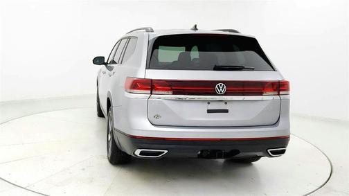 Silver Mist Metallic 2025 Volkswagen Atlas 2.0T SE w/Technology