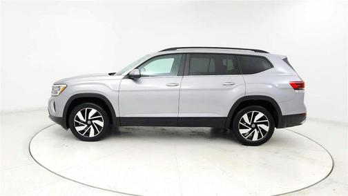 Silver Mist Metallic 2025 Volkswagen Atlas 2.0T SE w/Technology