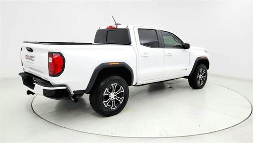 White 2024 GMC Canyon AT4