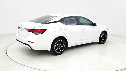 Aspen White 2024 Nissan Sentra SV