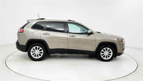 Beige 2020 Jeep Cherokee Latitude