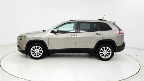 Beige 2020 Jeep Cherokee Latitude