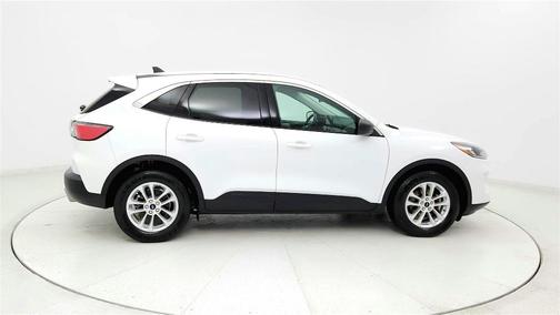 White 2022 Ford Escape SE