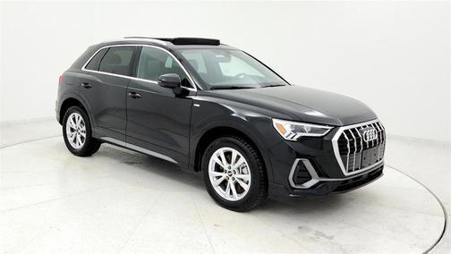 2024 Audi Q3 45 S line Premium