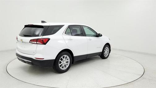 White 2024 Chevrolet Equinox LT
