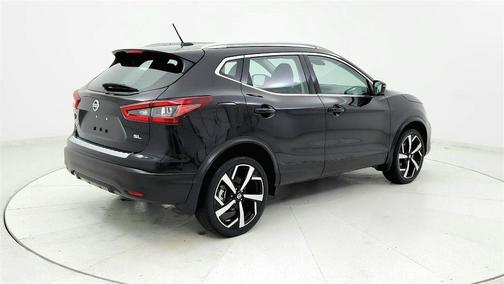 Black 2022 Nissan Rogue Sport SL