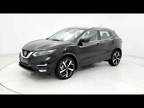 Black 2022 Nissan Rogue Sport SL