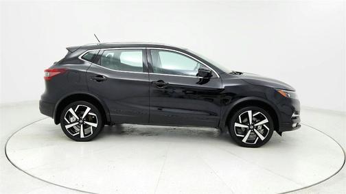 Black 2022 Nissan Rogue Sport SL