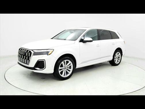 Carrara White 2025 Audi Q7 55 Premium