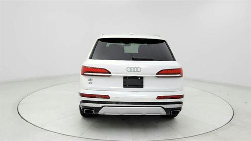 Carrara White 2025 Audi Q7 55 Premium