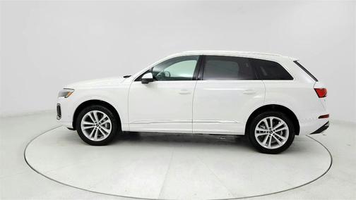 Carrara White 2025 Audi Q7 55 Premium