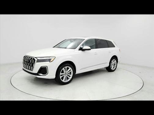 2025 Audi Q7 55 Premium