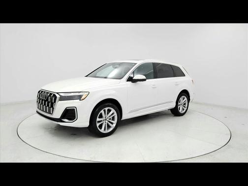 Carrara White 2025 Audi Q7 55 Premium