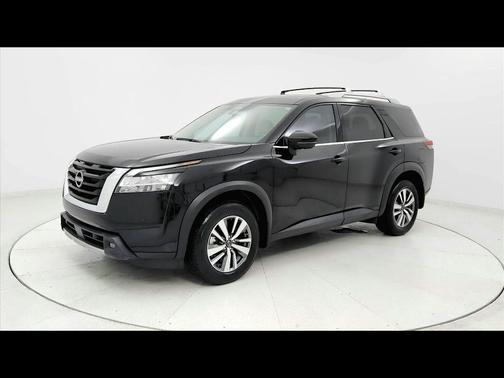 Black 2024 Nissan Pathfinder SL