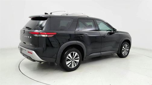Black 2024 Nissan Pathfinder SL