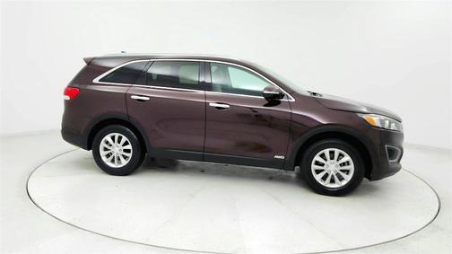Red 2016 Kia Sorento LX