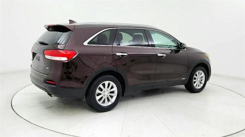 Red 2016 Kia Sorento LX
