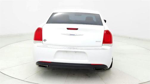White 2019 Chrysler 300 Touring