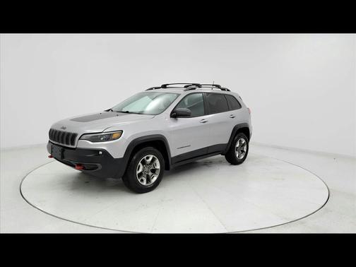 Silver 2019 Jeep Cherokee Trailhawk