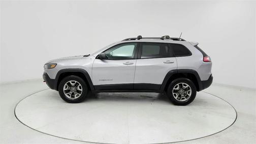 Silver 2019 Jeep Cherokee Trailhawk