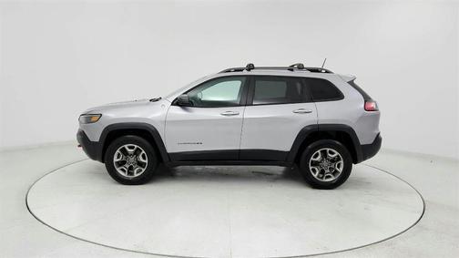 Silver 2019 Jeep Cherokee Trailhawk