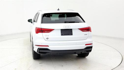 2024 Audi Q3 45 S line Premium