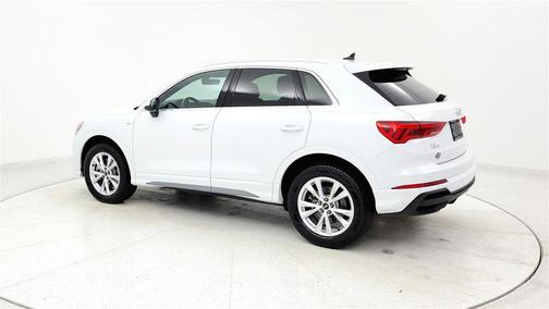 2024 Audi Q3 45 S line Premium