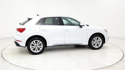 2024 Audi Q3 45 S line Premium