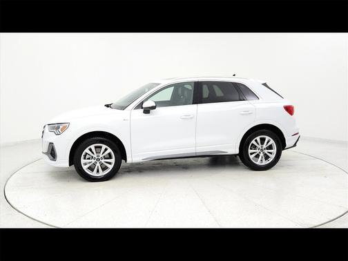 2024 Audi Q3 45 S line Premium