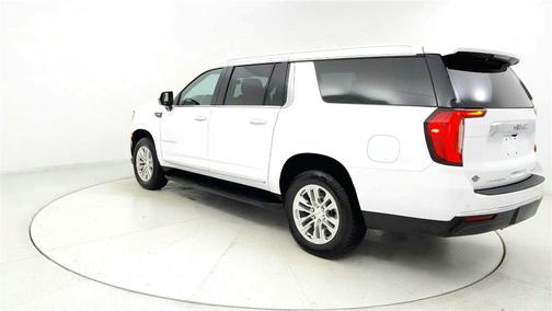 White 2024 GMC Yukon XL SLT