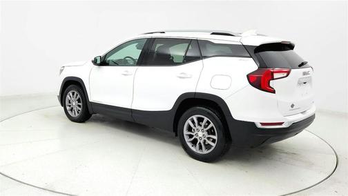 White 2024 GMC Terrain SLT