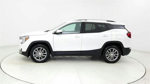 White 2024 GMC Terrain SLT