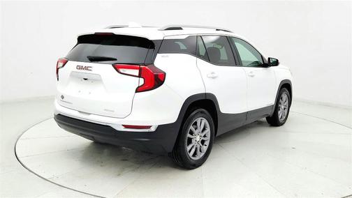 White 2024 GMC Terrain SLT