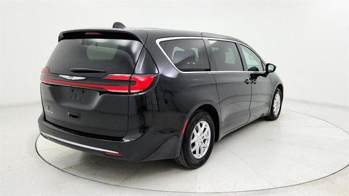 2024 Chrysler Pacifica Touring-L