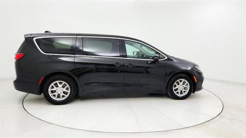 2024 Chrysler Pacifica Touring-L