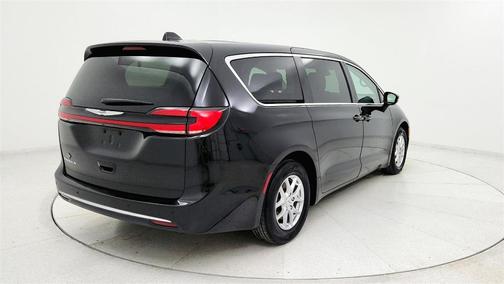 2024 Chrysler Pacifica Touring-L