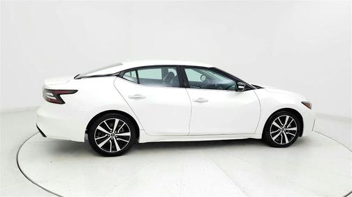 2023 Nissan Maxima SV