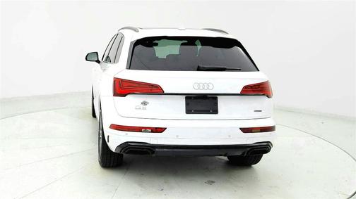 Arkona White 2025 Audi Q5 45 S line quattro Premium