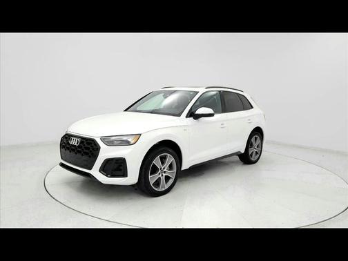 Arkona White 2025 Audi Q5 45 S line quattro Premium