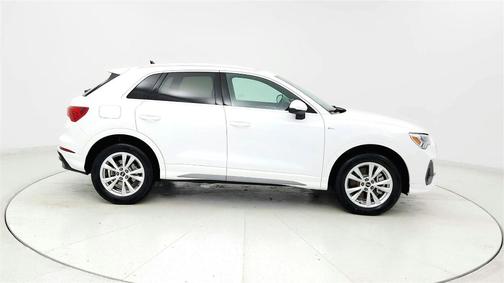 Arkona White 2025 Audi Q3 45 S line Premium