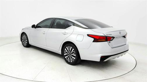 Silver 2023 Nissan Altima 2.5 SV