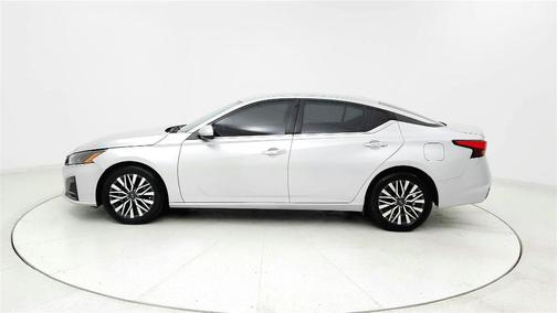 Silver 2023 Nissan Altima 2.5 SV