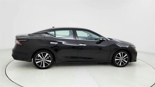 2023 Nissan Maxima SV