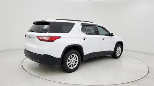 White 2020 Chevrolet Traverse LT Cloth